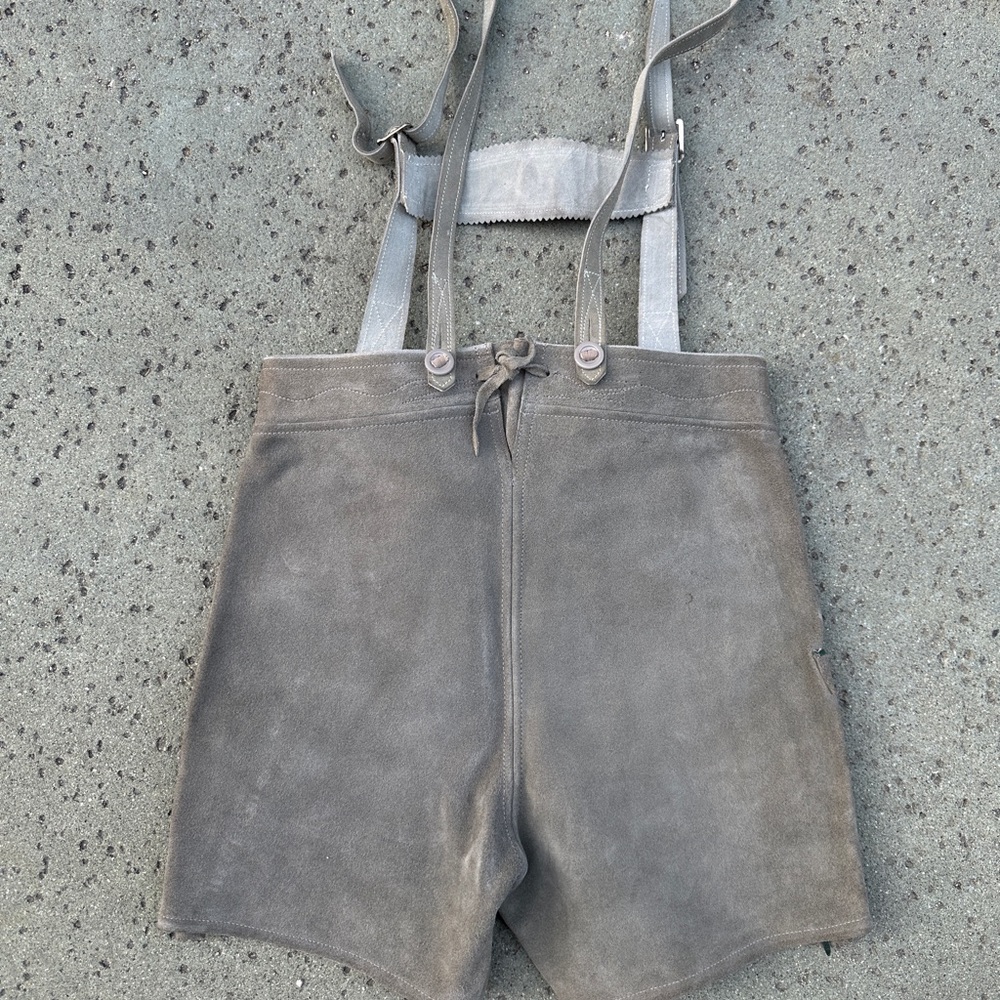 Vintage Grey Suede Lederhosen with Green Piping and Embroidery Stitch Detailing - Picture 6 of 9